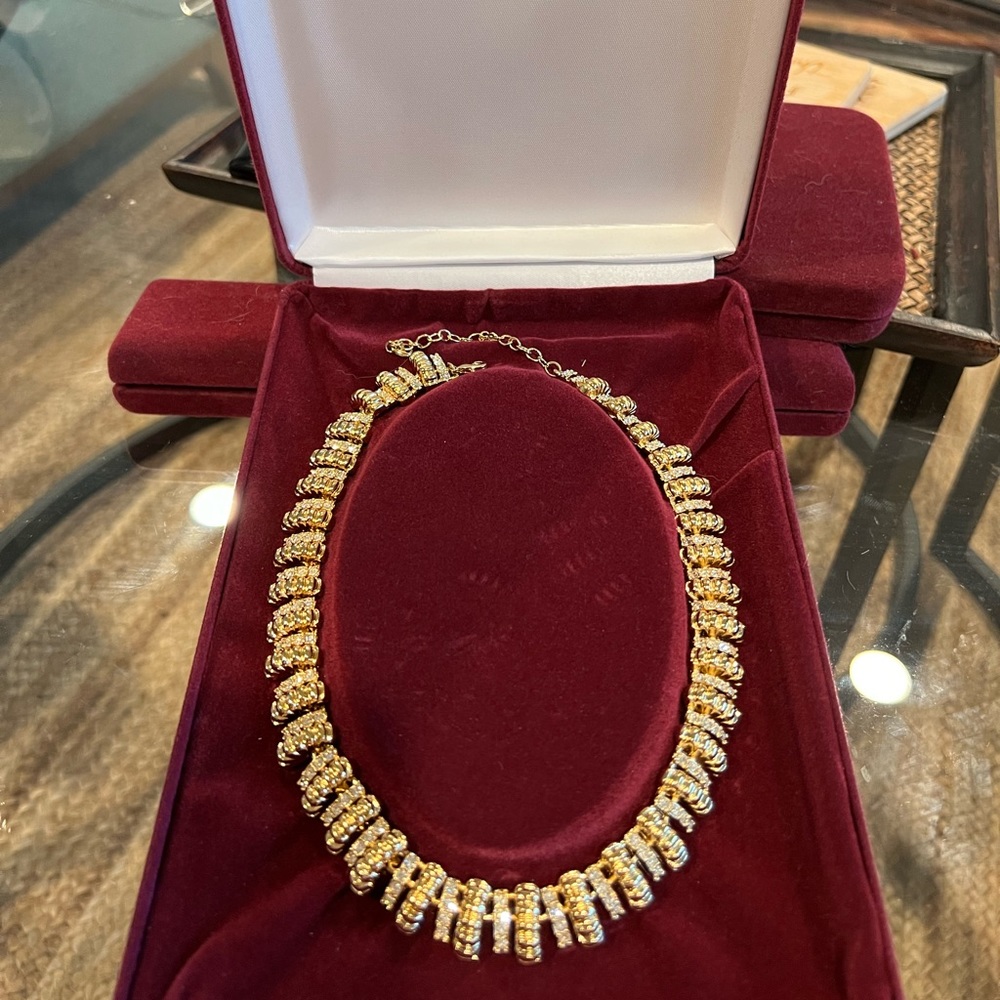 Jacqueline Kennedy sim. gold and diamond necklace